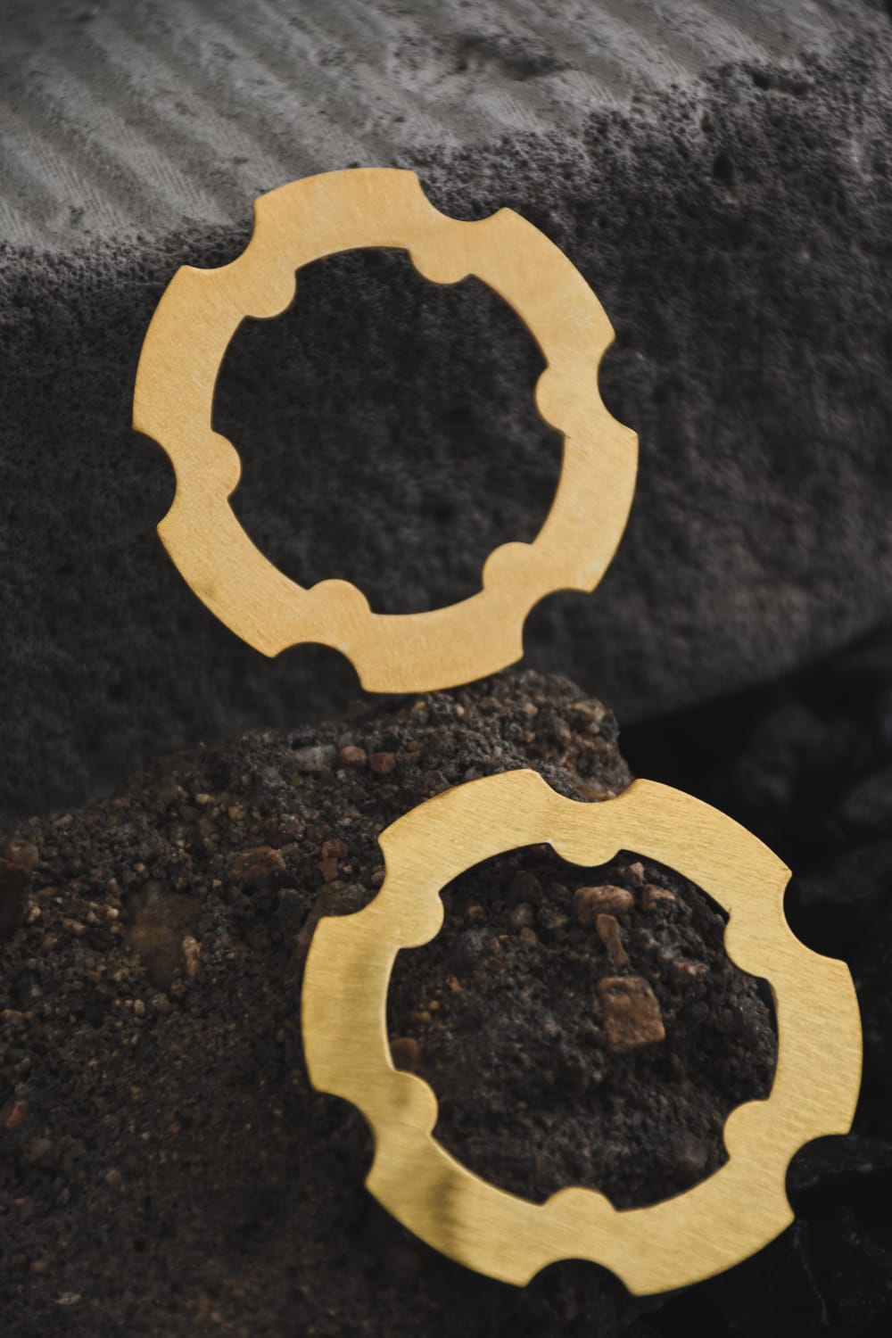 CONVEX HOOP STUDS
