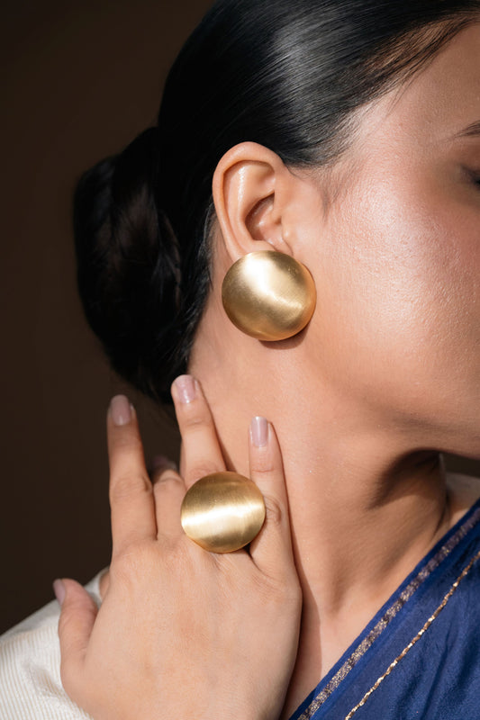 DOME GOLD STUDS