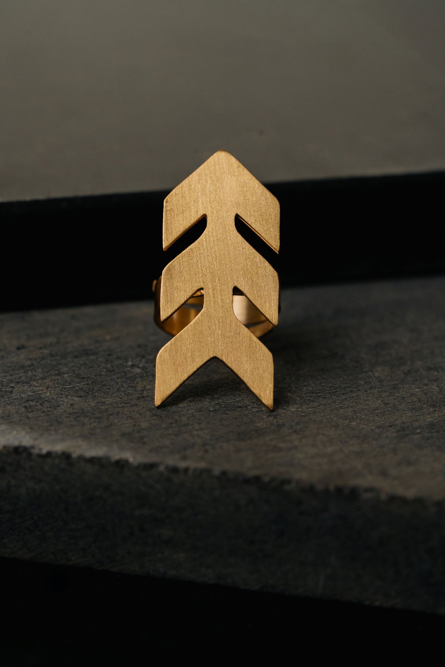 ARROW RING