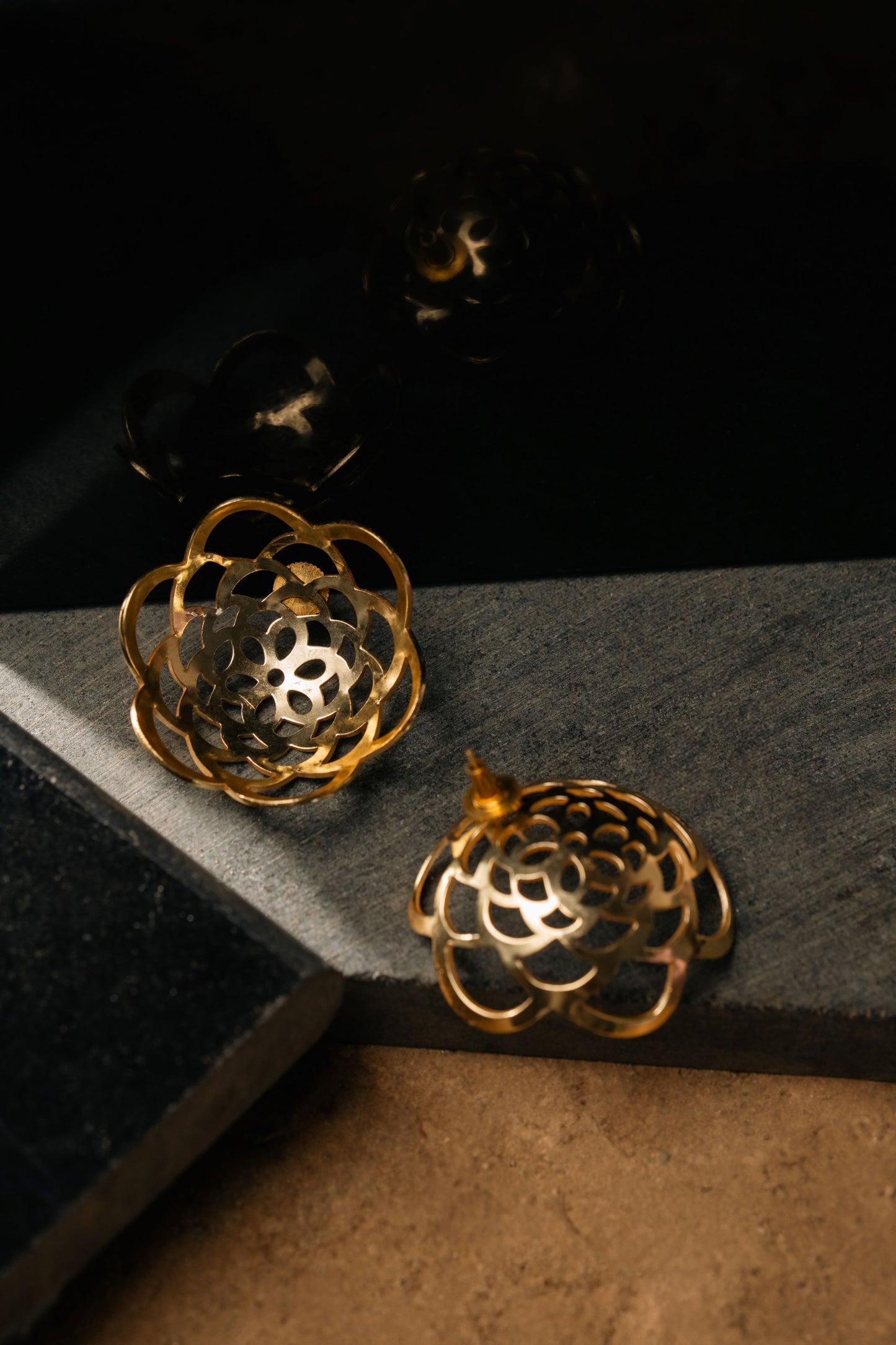 LUXE BLOOM STUDS