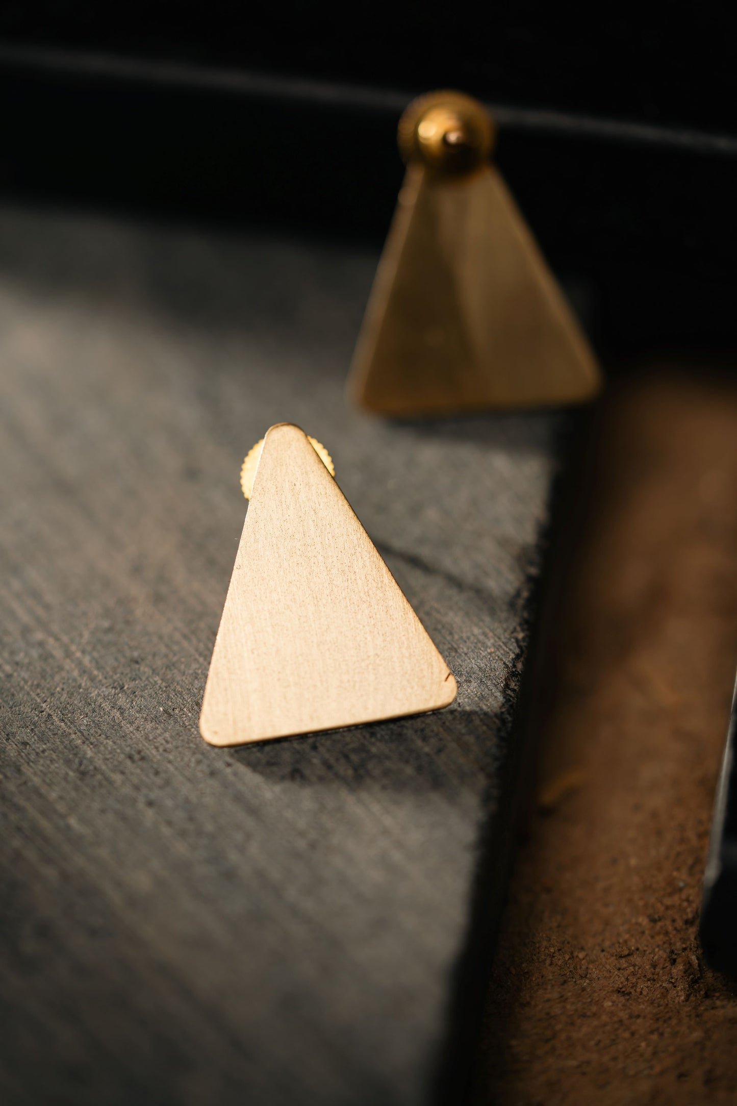 SMALL TRIANGLE STUDS