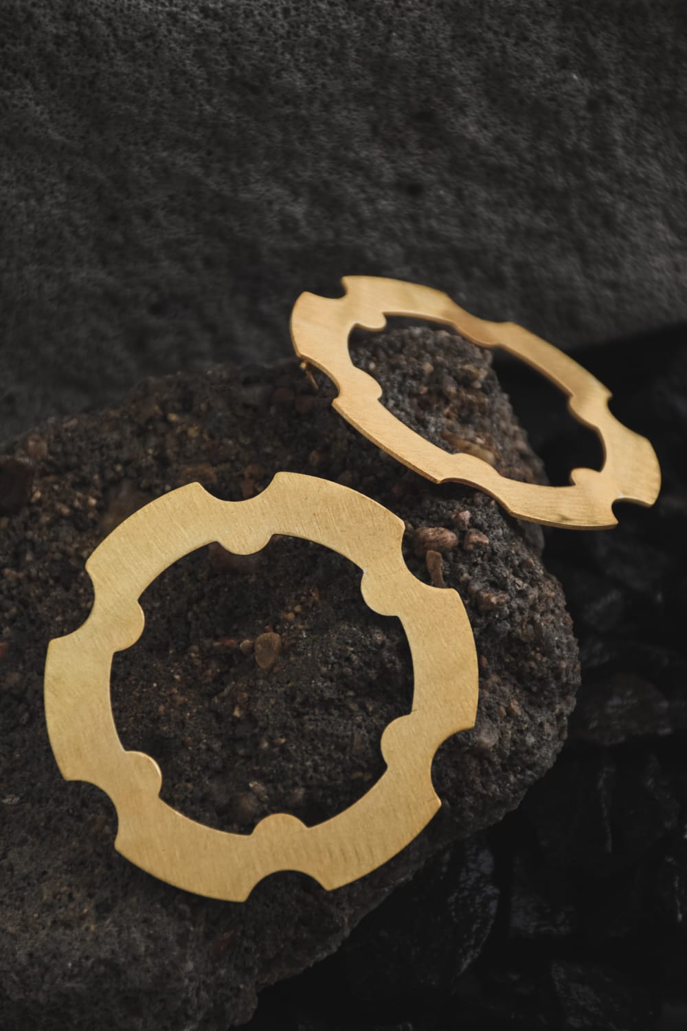 CONVEX HOOP STUDS