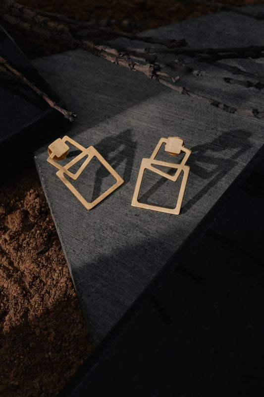 CUBIC SEQUENCE STUDS