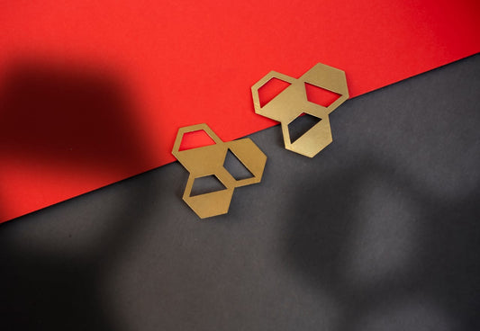 GOLDEN HIVE STUDS